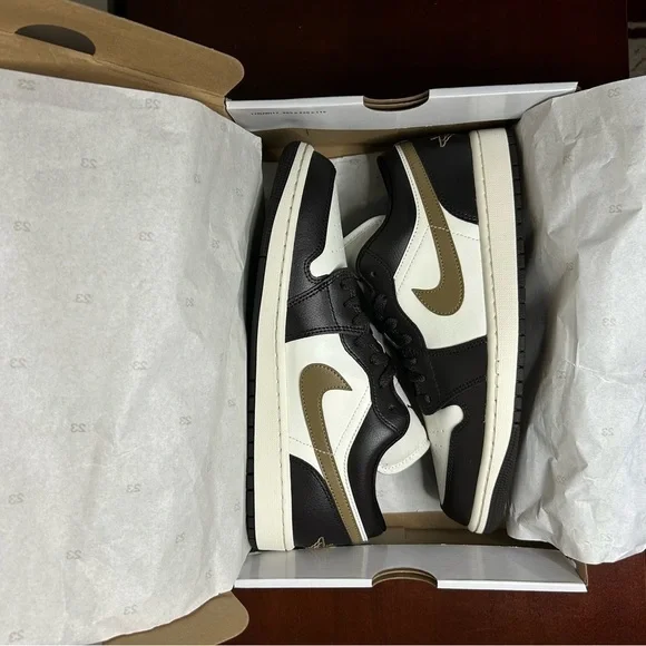 Nike Air Jordan 1 Low Shadow Brown (Size 9M / 10.5W) - Picture 16 of 16